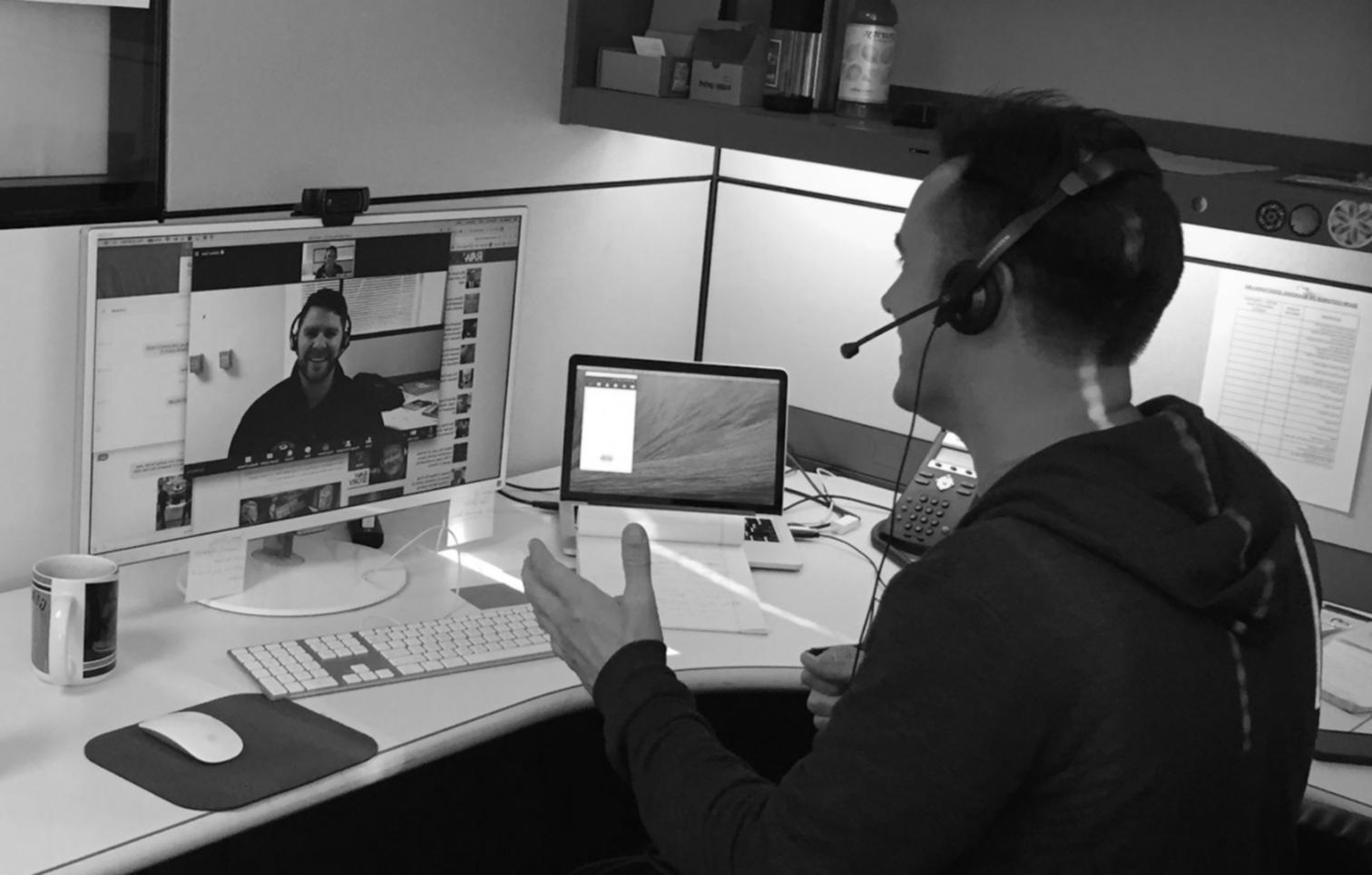 Teilnehmer beim praktischen Arbeiten mit Datenbank-Tools